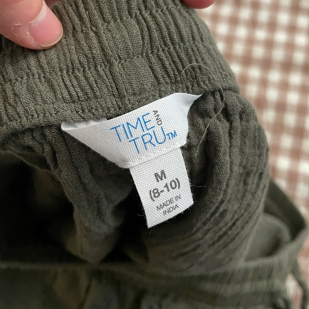 Shorts - Picture 3 of 3